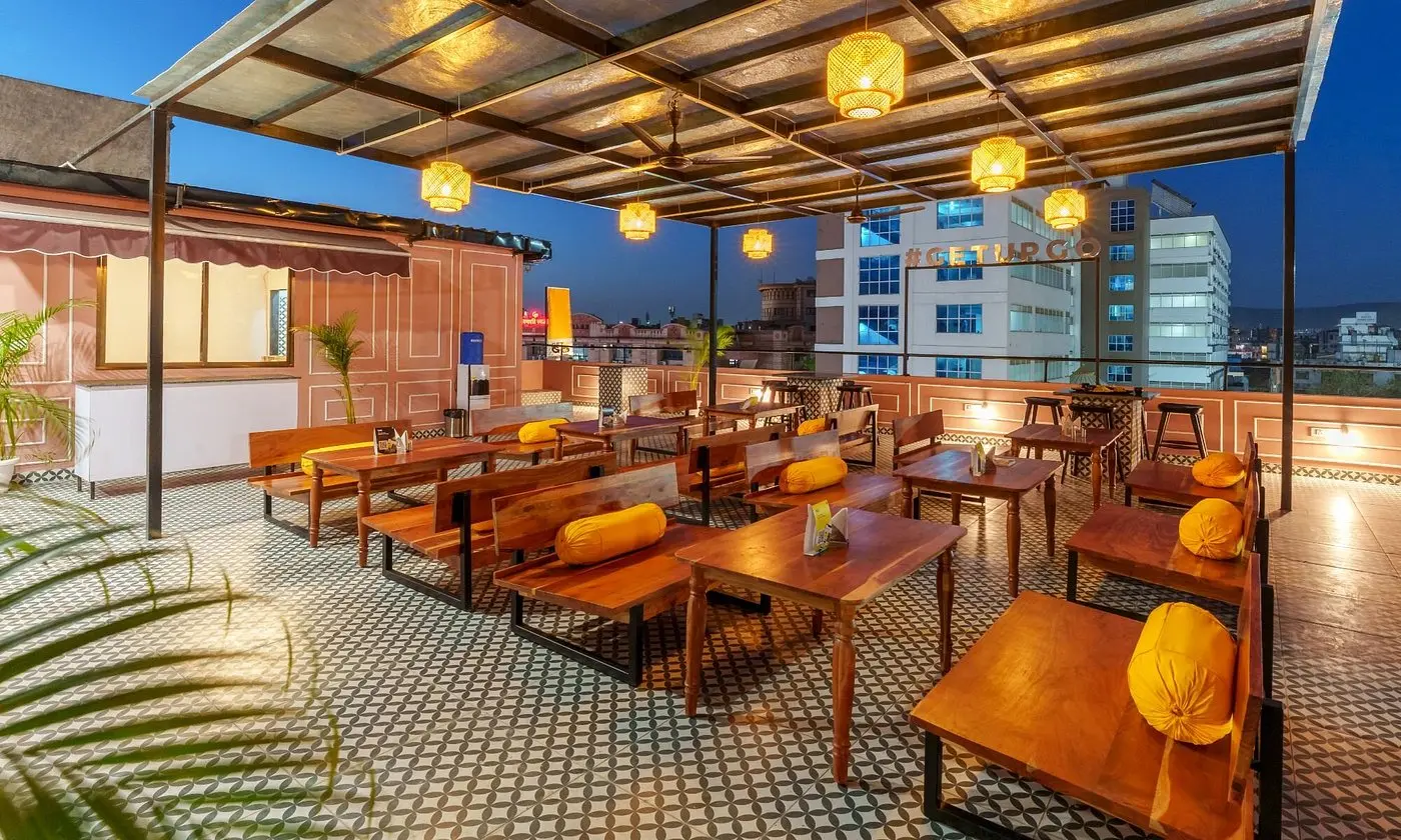 Luxury hotel exterior 3