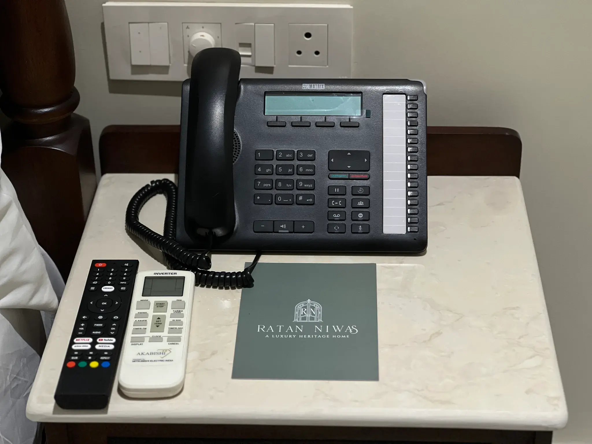 Grand Luxury Room Slide 6